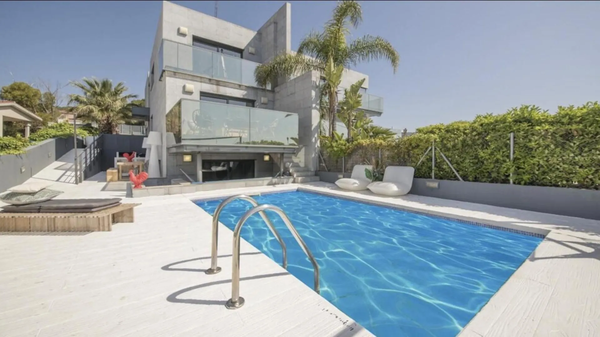Clauhomes Villa Al Mar Deluxe location